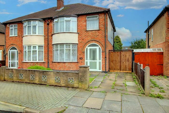 3 Bedroom Semi-Detached House To Rent In Lamborne Road, Leicester, LE2