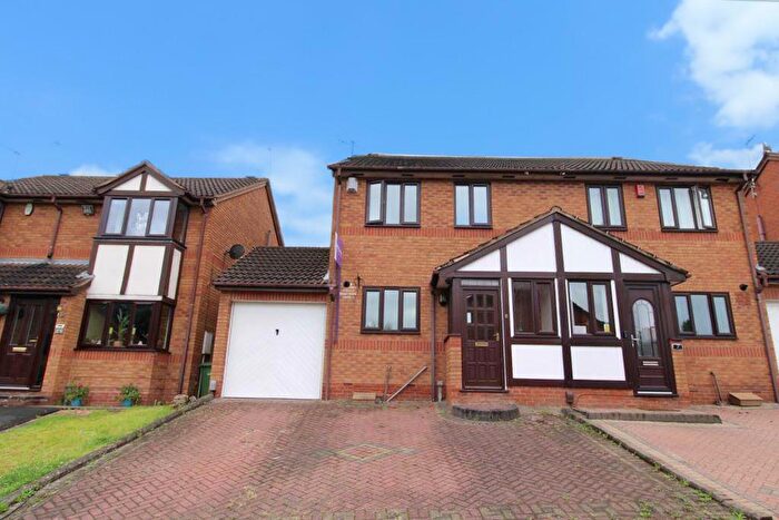 3 Bedroom House To Rent In Fox Foot Drive, Brierley Hill, DY5