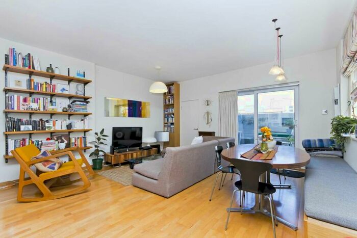 2 Bedroom Flat To Rent In White Lion Street, Islington, N1