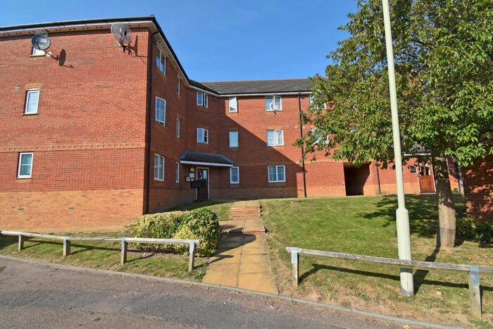 2 Bedroom Flat To Rent In East Stour Way, South Willesborough, Willesborough TN24