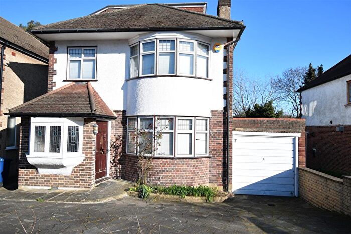 4 Bedroom Detached House To Rent In Longland Drive, Totteridge, N20