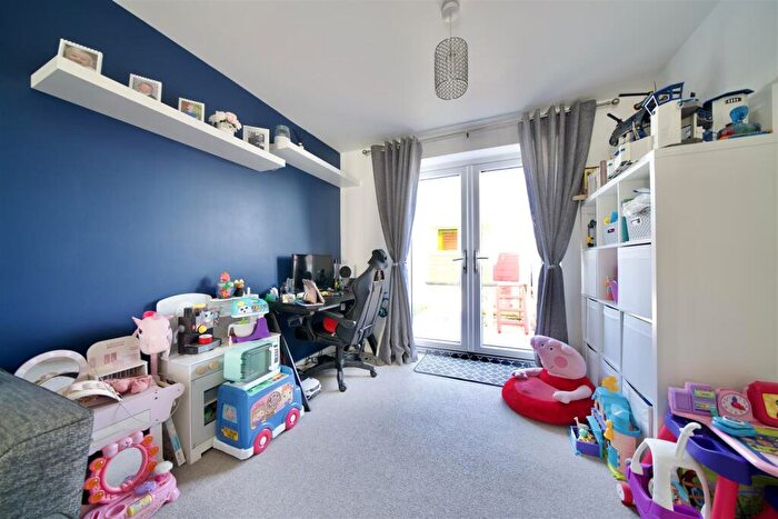 2 Bedroom Semi-Detached House For Sale In Sea Clover Lane, Weymouth, DT4
