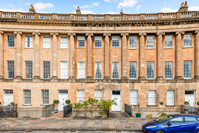 2 Bedroom Apartment For Sale In Royal Crescent, Bath, Somerset, BA1