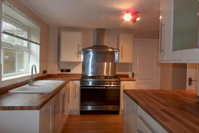 4 Bedroom Property To Rent In Kedleston Close, Sutton-In-Ashfield, NG17