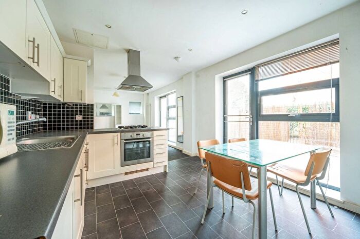 1 Bedroom Studio To Rent In Hallings Wharf, Stratford, London, E15