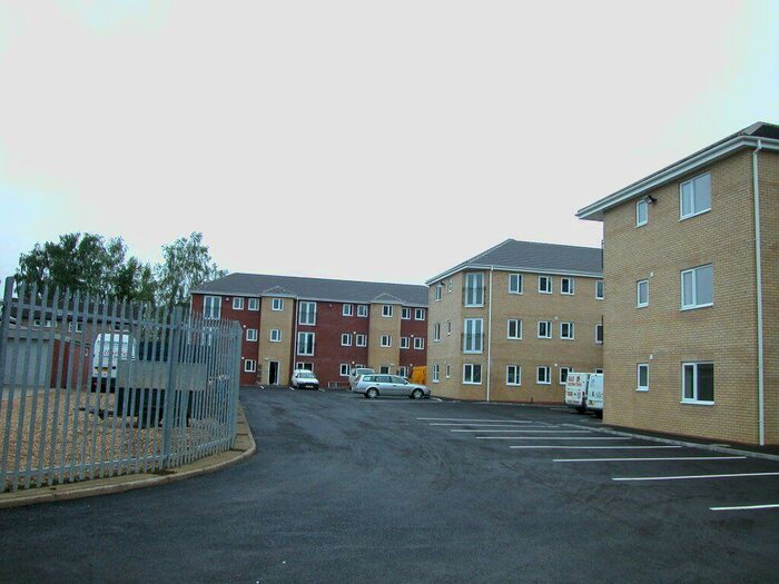 2 Bedroom Flat To Rent In Langdale Grove, NN17