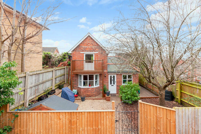 3 Bedroom Detached House To Rent In Crescent Road, Oxford, OX4