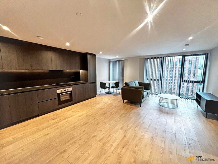 1 Bedroom Flat To Rent In Waterhouse Gardens, Dutton Street, Manchester, M3