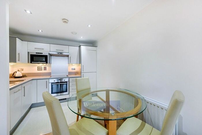 1 Bedroom Flat To Rent In Hammond Court, SE11