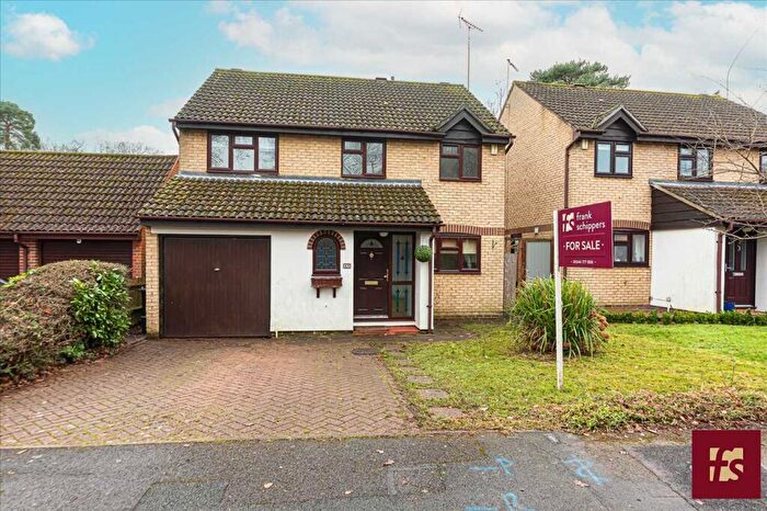 4 Bedroom Detached House To Rent In The Brackens, Pine Ridge, Crowthorne, RG45