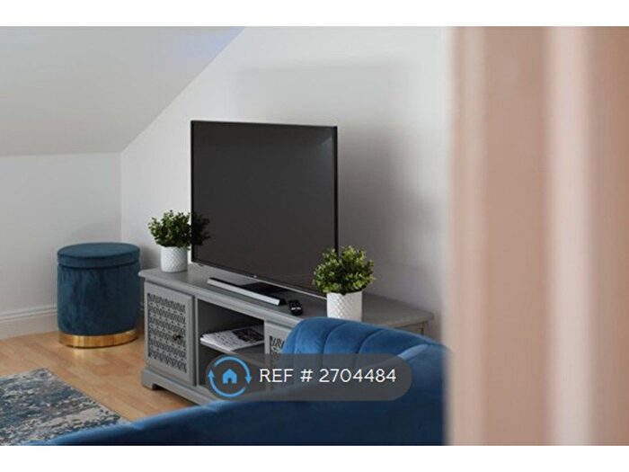 2 Bedroom Flat To Rent In Clearwater Apartments, Southsea, PO4