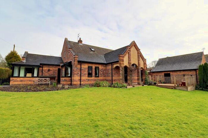 4 Bedroom Detached House For Sale In Top Road, Worlaby, Brigg, DN20