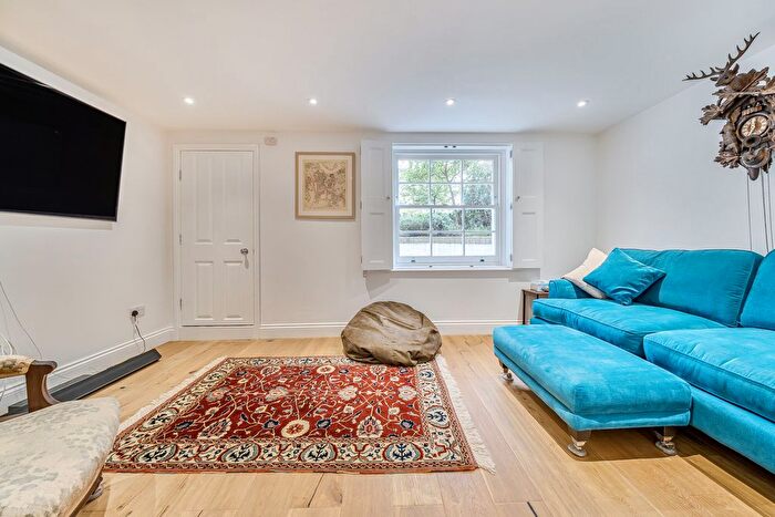 3 Bedroom Terraced House For Sale In Ashburnham Grove, Greenwich, SE10