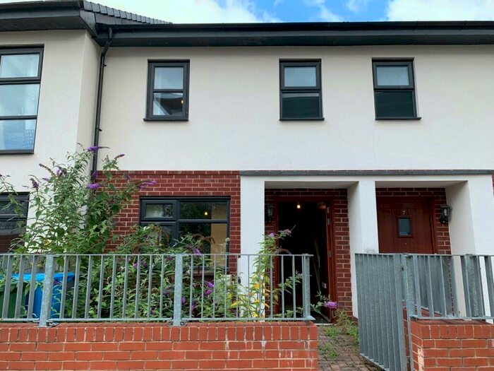 2 Bedroom Terraced House To Rent In Blue Moon Way, Rusholme, M14