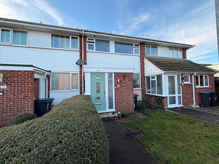 2 Bedroom Terraced House For Sale In Magdalen Court, Broadstairs, CT10