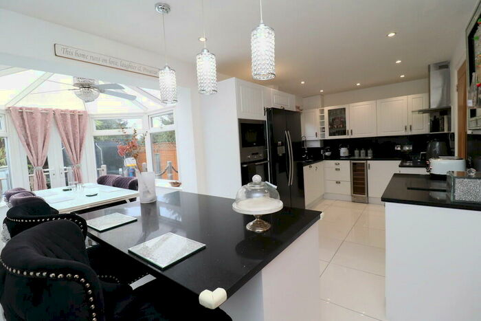 3 Bedroom Terraced House To Rent In Southampton, Hampshire, SO19