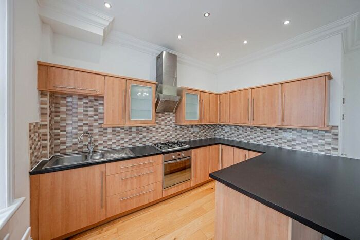 4 Bedroom Maisonette For Sale In Durham Road, Low Fell, Gateshead, Tyne And Wear, NE9