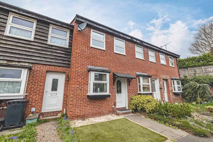 2 Bedroom Terraced House For Sale In Harkness Road, Burnham, SL1