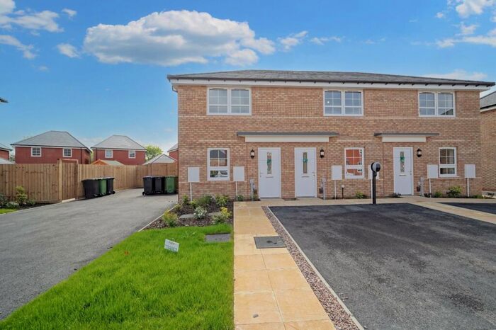 2 Bedroom End Of Terrace House To Rent In Campbell Drive, Upper Lighthorne, Leamington Spa, CV33