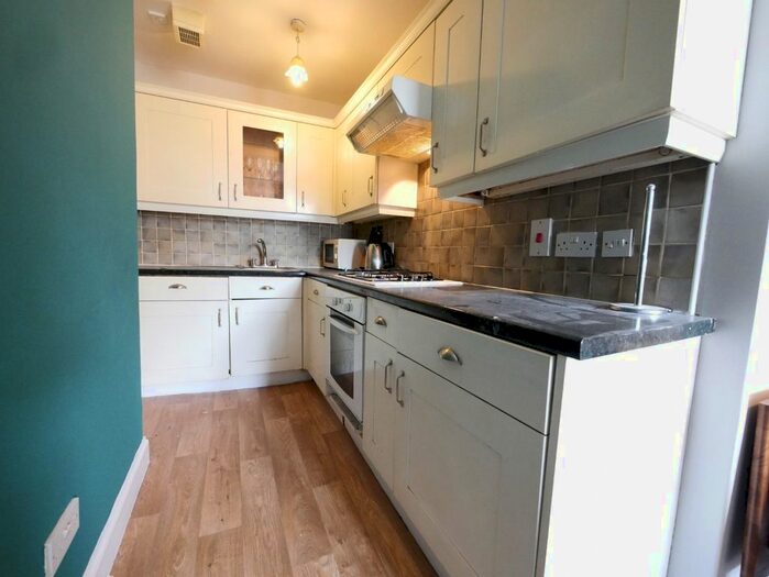 1 Bedroom Flat To Rent In Caledonian Crescent, Dalry, Edinburgh, EH11