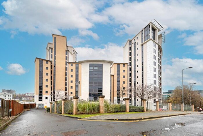 3 Bedroom Penthouse For Sale In Baltic Quay, Gateshead, NE8