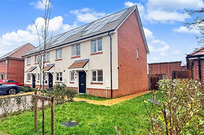 2 Bedroom End Of Terrace House For Sale In Sumner Chase, Binfield, Bracknell, Berkshire, RG42