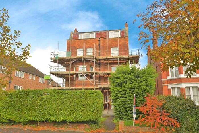2 Bedroom Flat For Sale In Shorncliffe Road, Folkestone, Kent, CT20