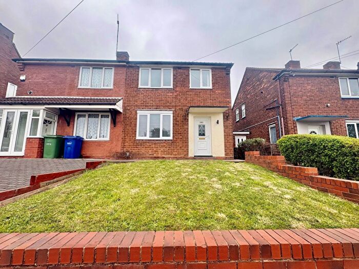 3 Bedroom Semi Detached House To Rent In Moor Street, Brierley Hill, DY5