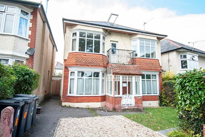 6 Bedroom Detached House To Rent In Bedroom Student House By Winton Rec, BH9