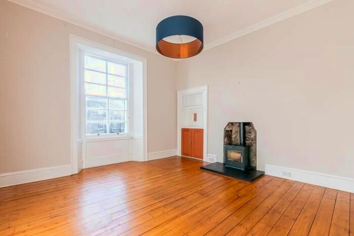 2 Bedroom Flat To Rent In Fettes Row, Edinburgh, EH3