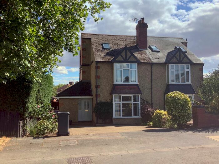 4 Bedroom Semi-Detached House To Rent In Wellingborough Road, Northampton, NN3