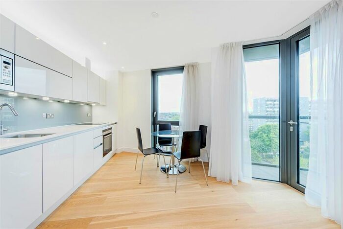 1 Bedroom Flat To Rent In Parliament House, Black Prince Road, Nine Elms, London, SE1