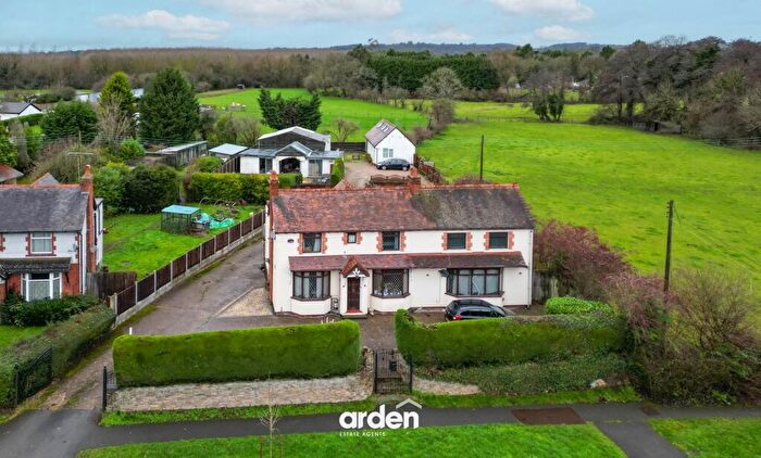 Detached House For Sale In Redditch Road, Alvechurch, B48