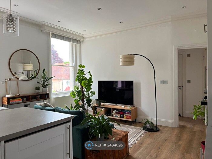 1 Bedroom Flat To Rent In Catherine Road, Surbiton, KT6