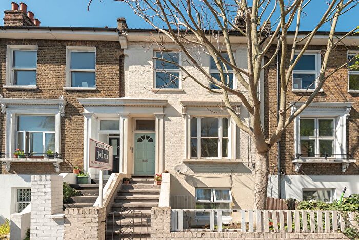 1 Bedroom Flat To Rent In Shardeloes Road, New Cross, London, SE14