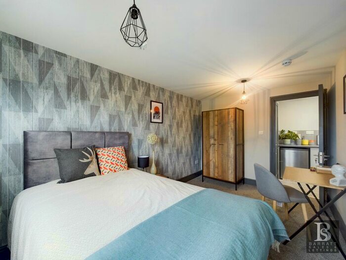 Studio To Rent In Studio, King Edward Street, Slough, SL1