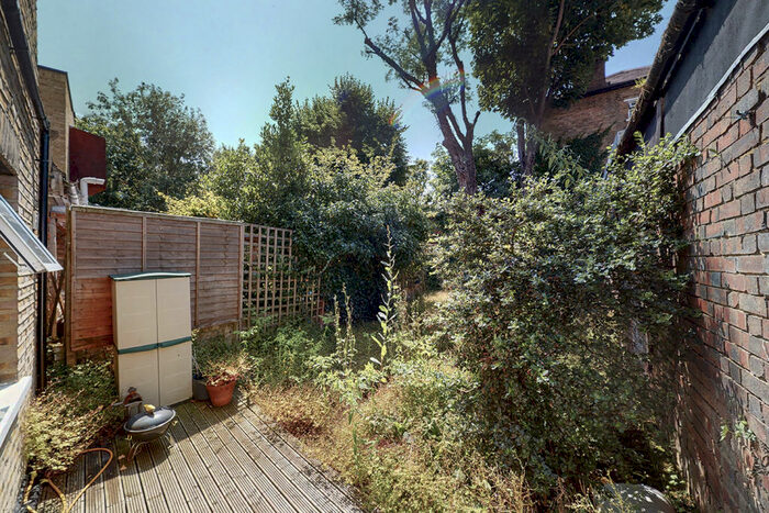 1 Bedroom Flat To Rent In Blackstock Road, Finsbury Park, N4