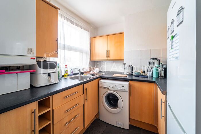1 Bedroom Flat To Rent In The Broadway, Crouch End, London, N8