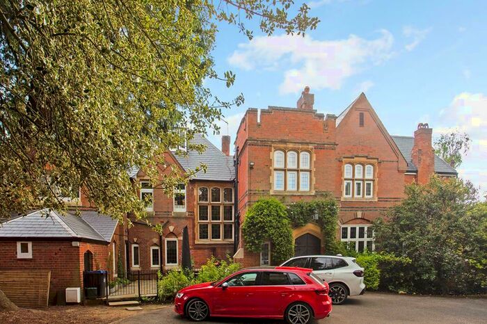 2 Bedroom Apartment To Rent In Cobham, KT11