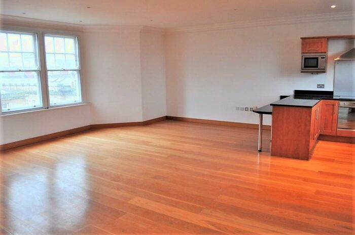 2 Bedroom Apartment To Rent In Grainger Street, Newcastle Upon Tyne, NE1