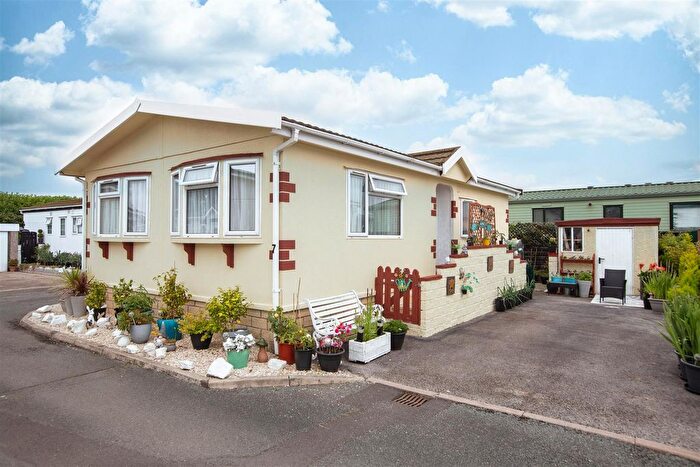 2 Bedroom Park Home For Sale In Oxcliffe Road, Heaton With Oxcliffe, Morecambe, LA3