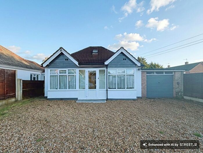 4 Bedroom Bungalow For Sale In Coates Road, Southampton, SO19