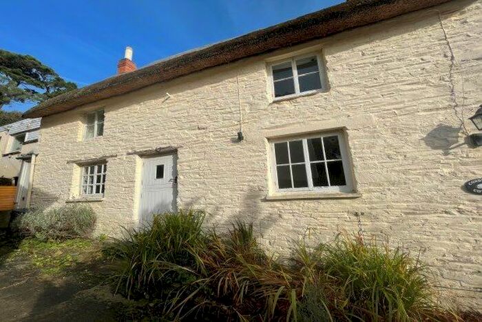 2 Bedroom Property To Rent In St. Clement, Truro TR1