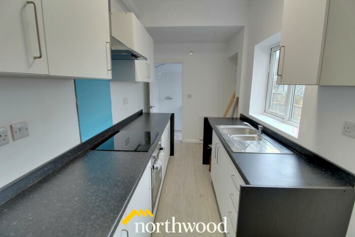 3 Bedroom Terraced House To Rent In Princes Crescent, Edlington, Doncaster, DN12