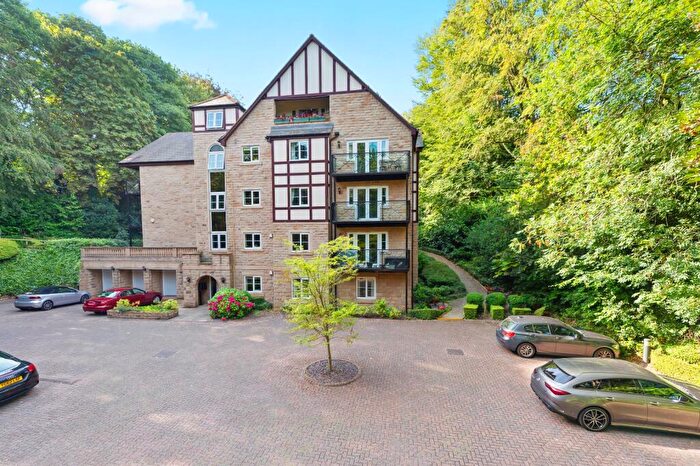 2 Bedroom Flat For Sale In Clifton Road, Ilkley, West Yorkshire, LS29