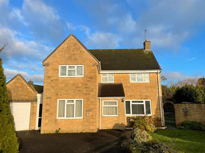 4 Bedroom Detached House For Sale In Gorse Close, Bourton-On-The-Water, Cheltenham, GL54