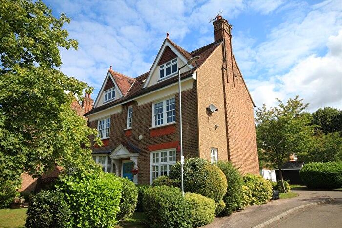 2 Bedroom Flat To Rent In Milton Road, Harpenden, AL5