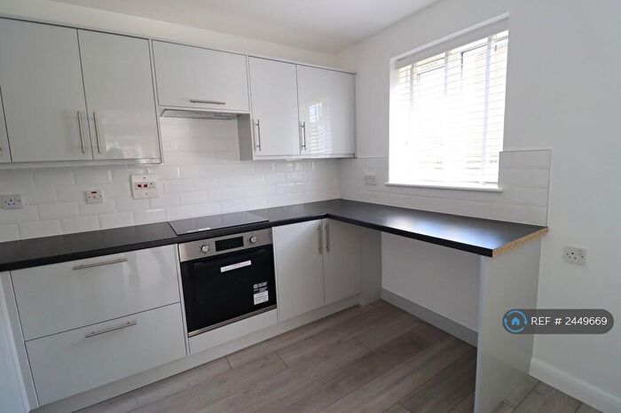 1 Bedroom Flat To Rent In Chalkstone Close, Welling, DA16