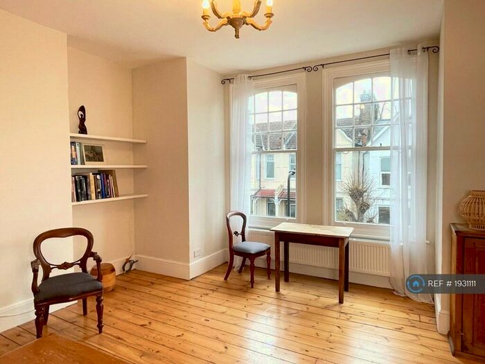 2 Bedroom Maisonette To Rent In Gunton Road, London, E5