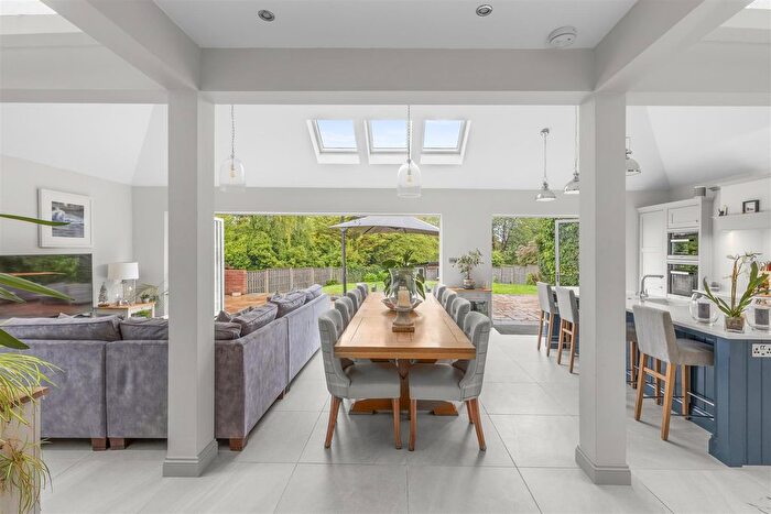 5 Bedroom Detached House For Sale In Hamilton Road, High Wycombe, HP13
